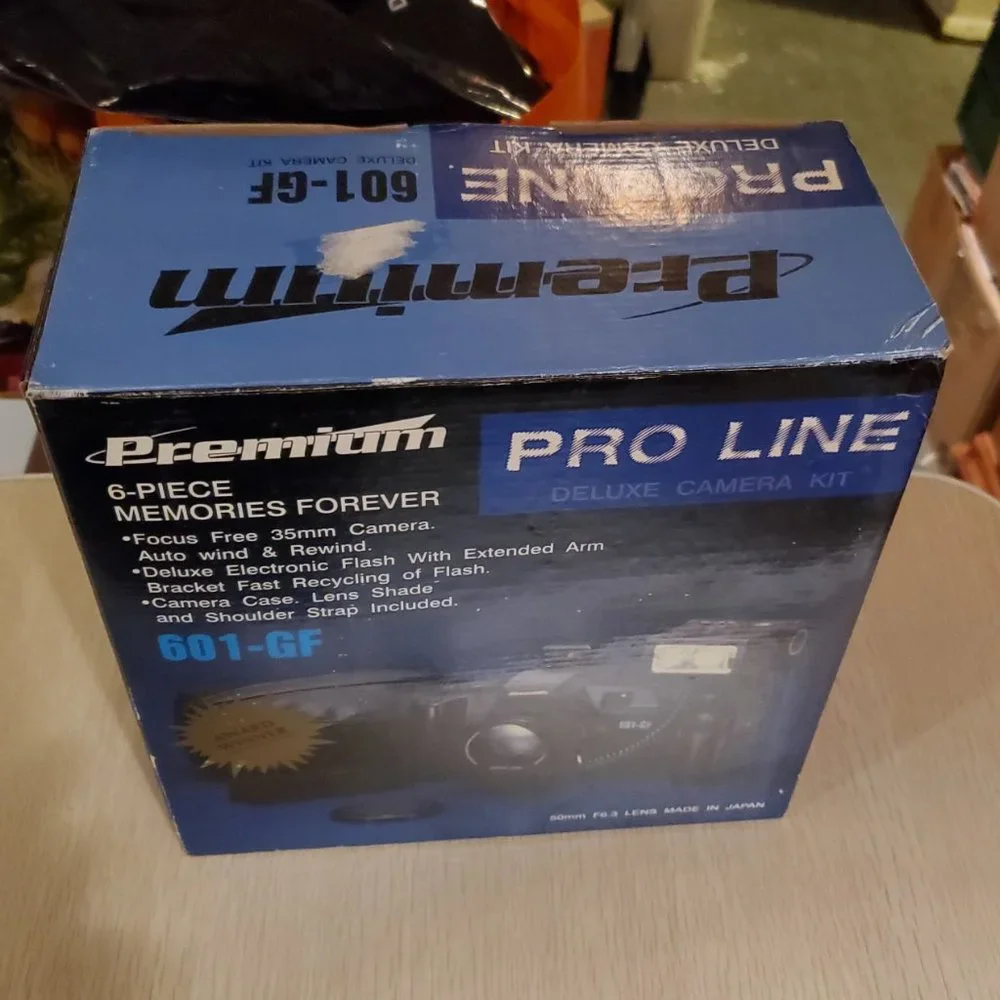 Premium Pro Line Deluxe Camera Kit 601-GF, New in Box